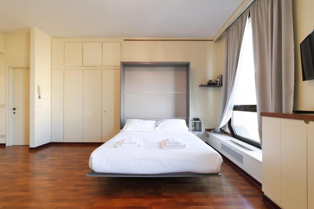 Duomo Luxury Apartment VII Milaan Buitenkant foto